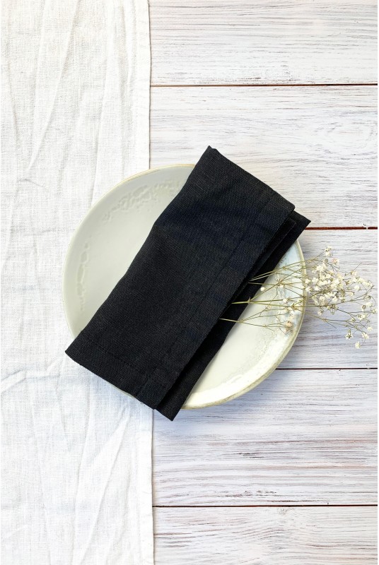 Linen napkins in Black