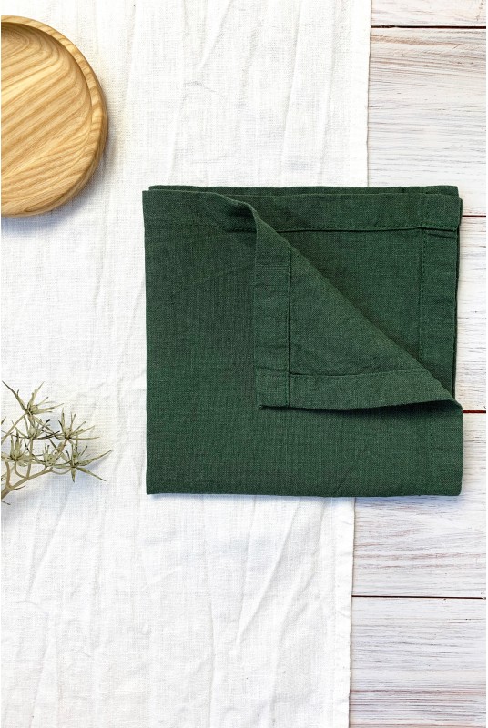Linen napkins in Dark green