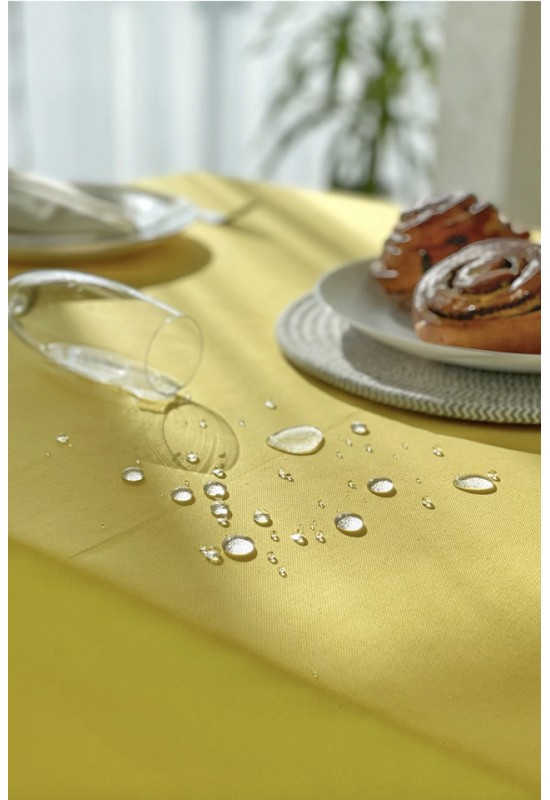 Waterproof cotton tablecloth in Yellow