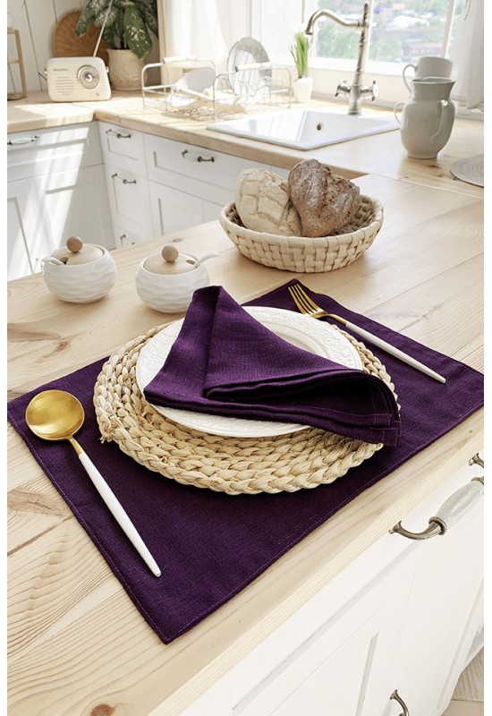 Linen cloth napkins in Violet - Deep purple