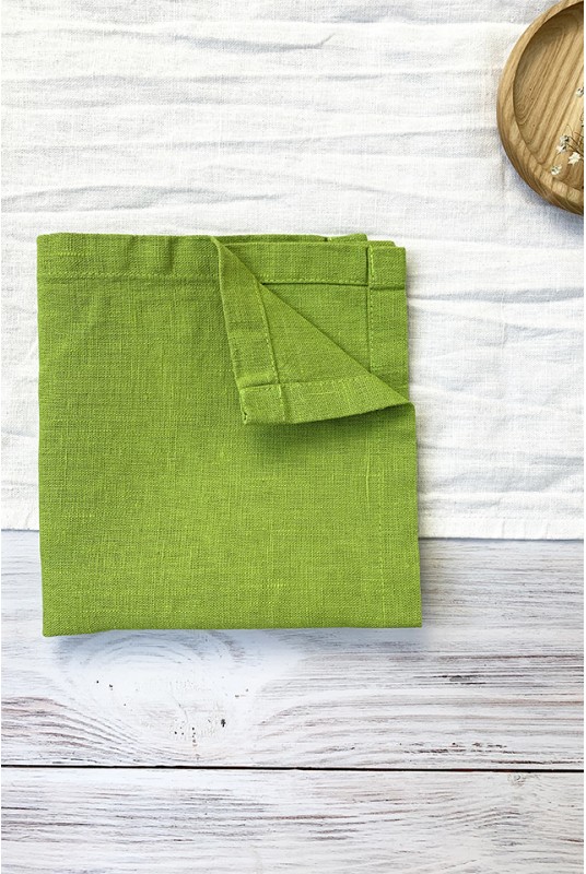 Linen napkins in Chartreuse green 