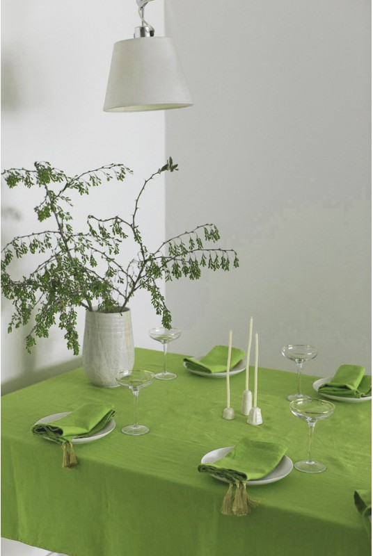 Linen tablecloth in Chartreuse green