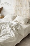 Cotton bedding in Off white