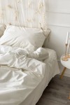 Cotton bedding in Off white