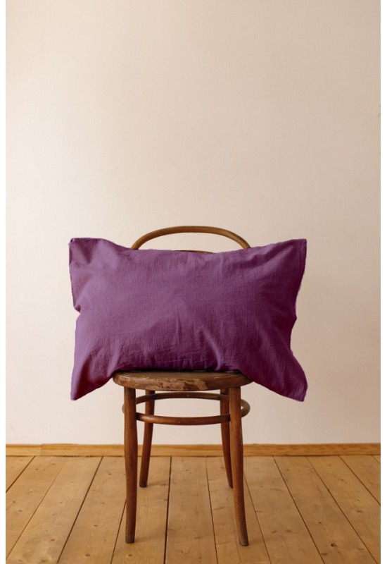 Linen pillowcase with envelope closure 