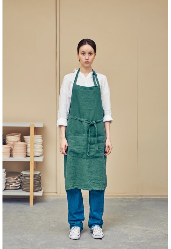 Linen apron with pockets