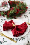 Rectangle Linen Napkins with Ruffles - Elegant Dining Essentials
