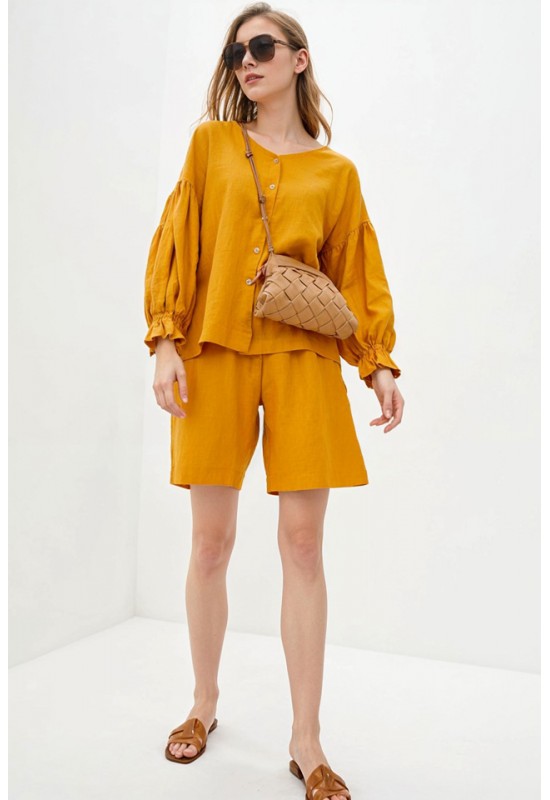 Linen blouse with Puffy long sleeves 